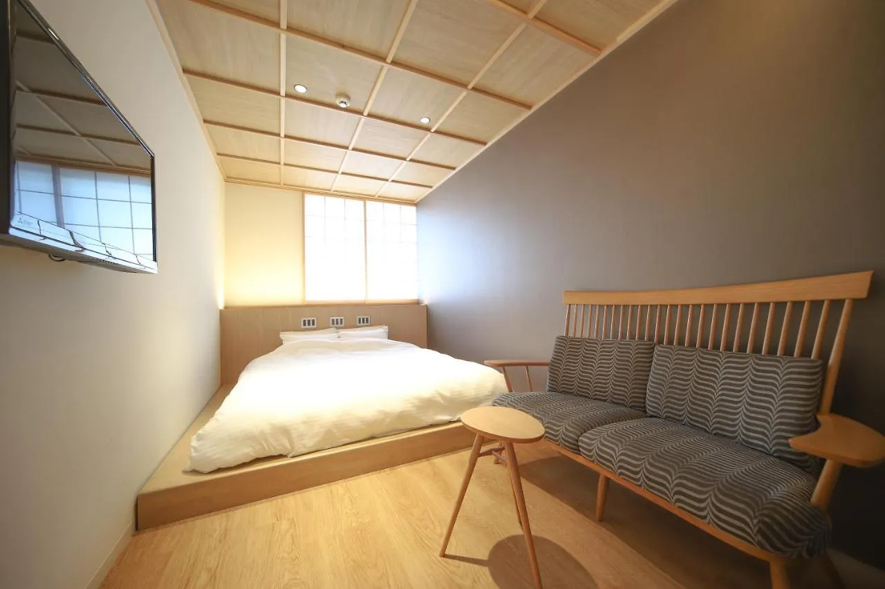 ****  利々 京都 Lili Hotel Kyōto Japan